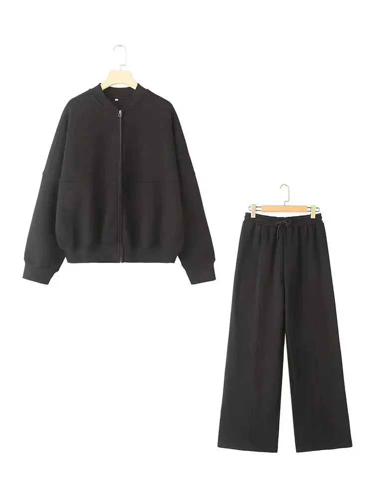 Chic women’s 2-piece set with a zip bomber jacket and high-waist wide-leg pants — perfect for a stylish fall look.