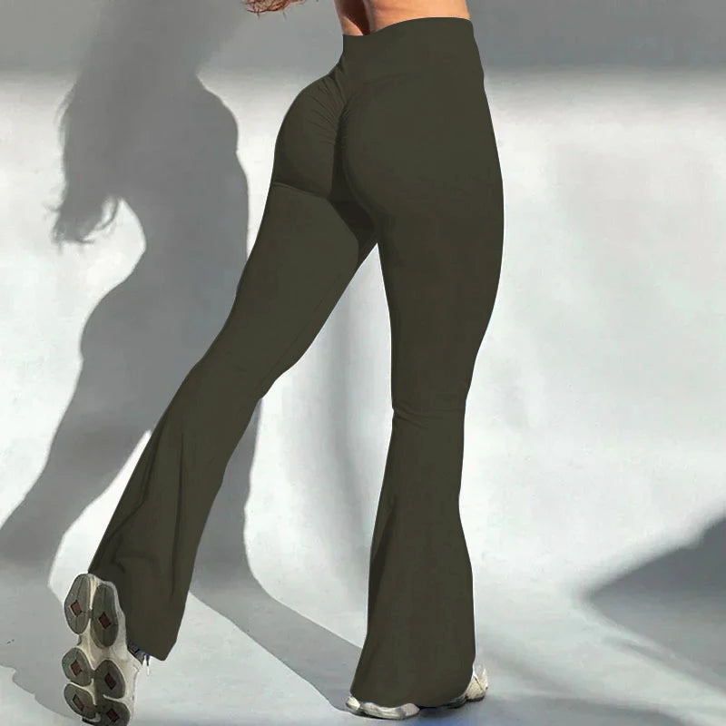 Stylish high-waisted sporty pants, perfect for workouts and daily wear.

بنطال رياضي عالي الخصر أنيق ومريح مثالي للتمارين والإطلالات اليومية.