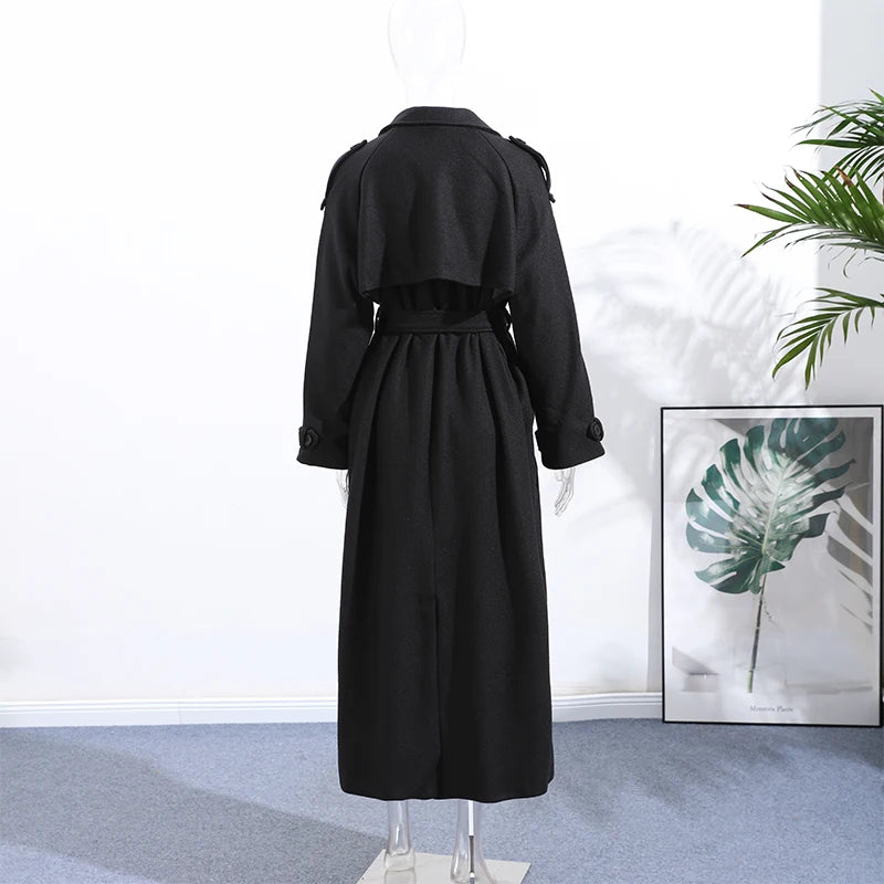 Women’s Long Winter Coat
Warmth and elegance that define your winter styl
 معطف نسائي طويل شتوي
دفء وأناقة تكمّلان إطلالتك في أيام الشتاء الباردة