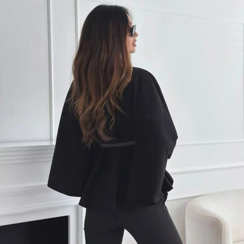 TROVE Coat - Discover the Luxury of Warmth
معطف تروفيه - اكتشفي فخامة الدفء