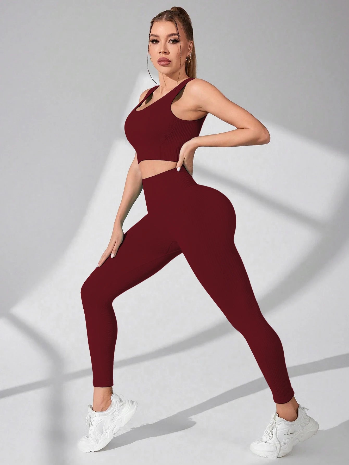 Modern women’s sports set combining comfort and style, made with lightweight fabric for full flexibility and a standout look anytime.